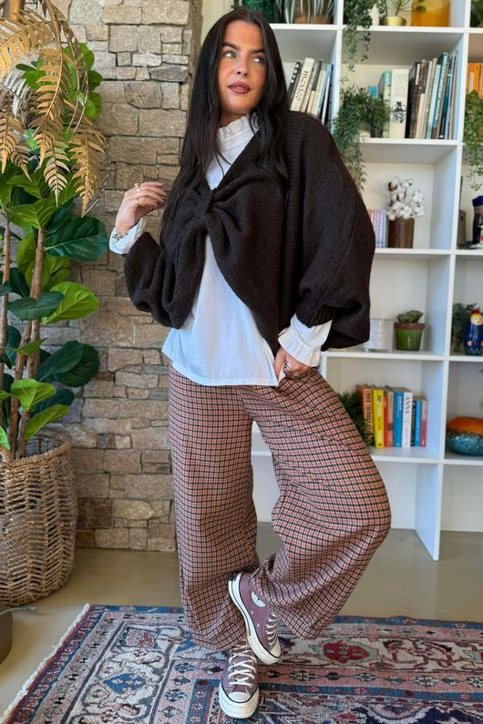 Big Softie Batwing Or Butterfly Knit Chocolate /17=